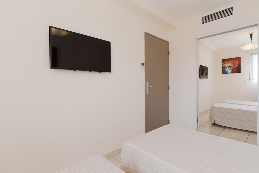 Luxury 3 Piece Garden Apartment In Cannes Marina Mandelieu-la-Napoule Exterior photo